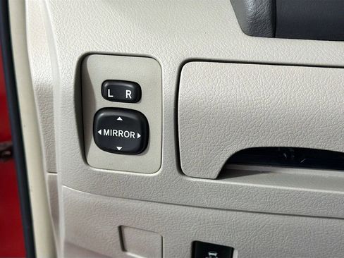 Used 2011 Toyota Camry LE w/ LE Extra-Value Pkg FWD image 13