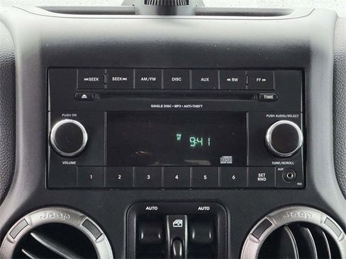 Used 2018 Jeep Wrangler Unlimited Sport S image 3