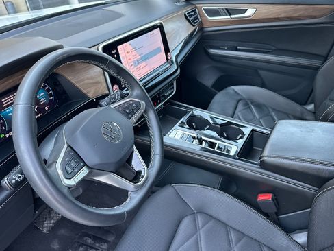 Certified 2024 Volkswagen Atlas SE AWD/4WD image 10