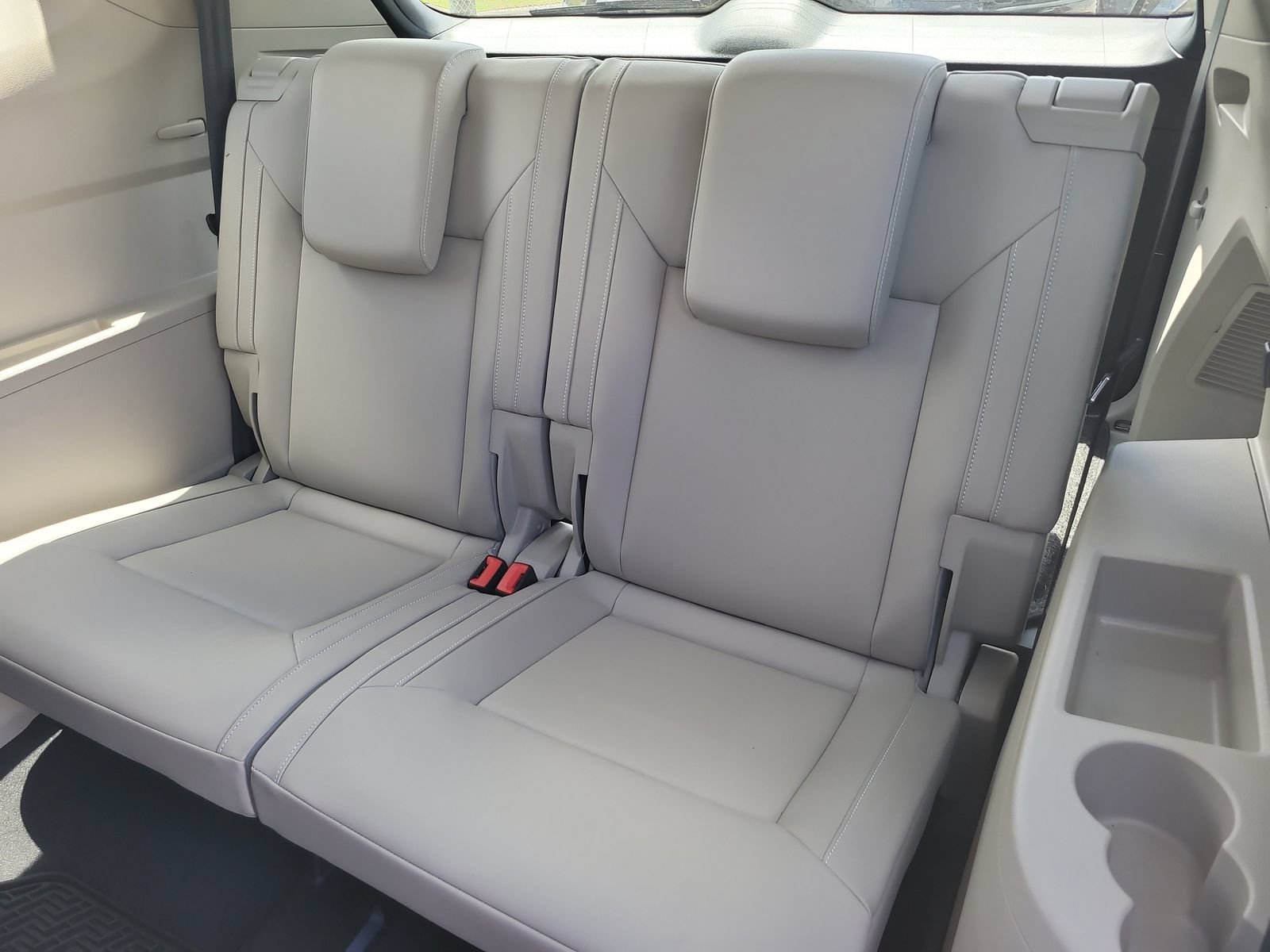 Used 2021 Volkswagen Atlas SE w/ Towing Package FWD image 10
