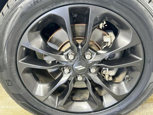 Used 2022 Dodge Durango R/T w/ Blacktop Package RWD image 32