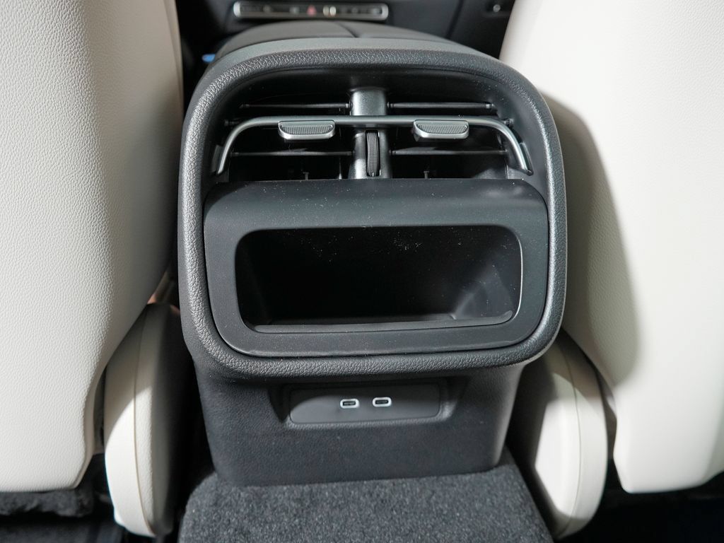 New 2027 Mercedes-Benz E 350 4MATIC Sedan image 29