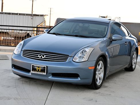 Used 2007 INFINITI G35 Coupe w/ Premium Pkg image 3