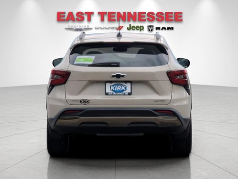 Used 2026 Chevrolet Trax ACTIV w/ Driver Confidence Package FWD image 4