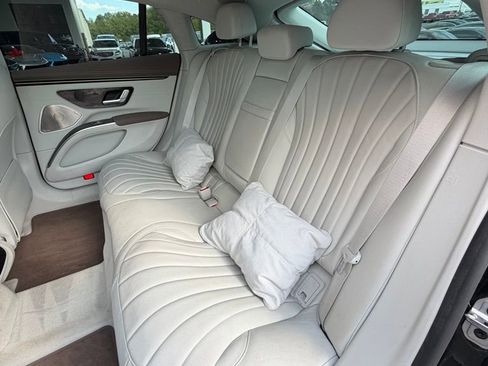 Used 2023 Mercedes-Benz EQS 450+ Sedan image 36