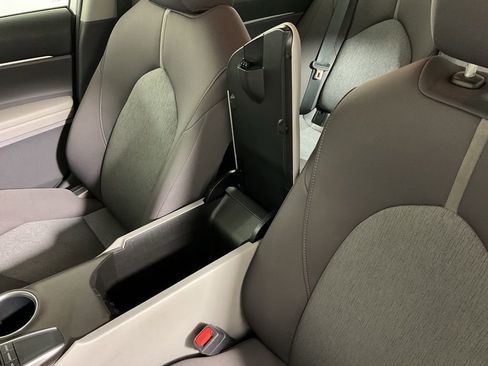 Used 2022 Toyota Camry LE FWD image 28
