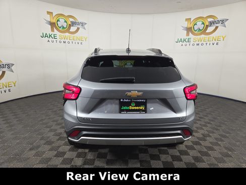 Certified 2024 Chevrolet Trax LT w/ Sunroof Package FWD image 7