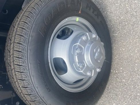 Used 2024 RAM 3500 Tradesman image 10