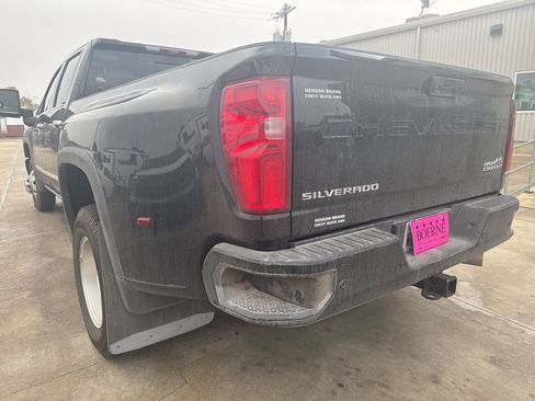Used 2025 Chevrolet Silverado 3500 High Country w/ High Country Premium Package image 9