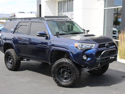Used 2021 Toyota 4Runner TRD Off-Road Premium AWD/4WD image 2