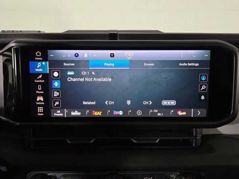 New 2026 Jeep Gladiator Sport image 18