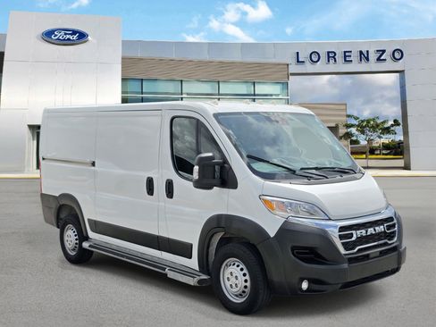 Used 2025 RAM ProMaster 2500 w/ U-Haul Equipment Group FWD image 3