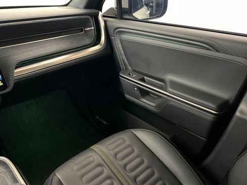 Used 2025 Rivian R1S Adventure image 11