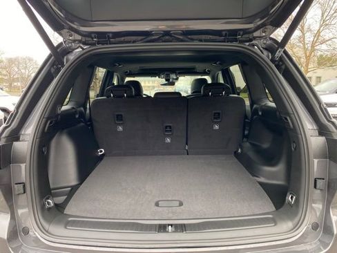 New 2025 Jeep Grand Cherokee Altitude image 12