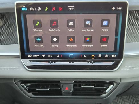 New 2026 Volkswagen Tiguan SE R-Line FWD image 14