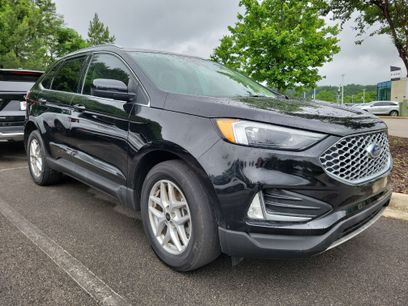 Used 2023 Ford Edge SEL w/ Convenience Package