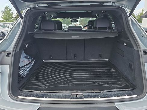 Used 2024 Porsche Cayenne image 27