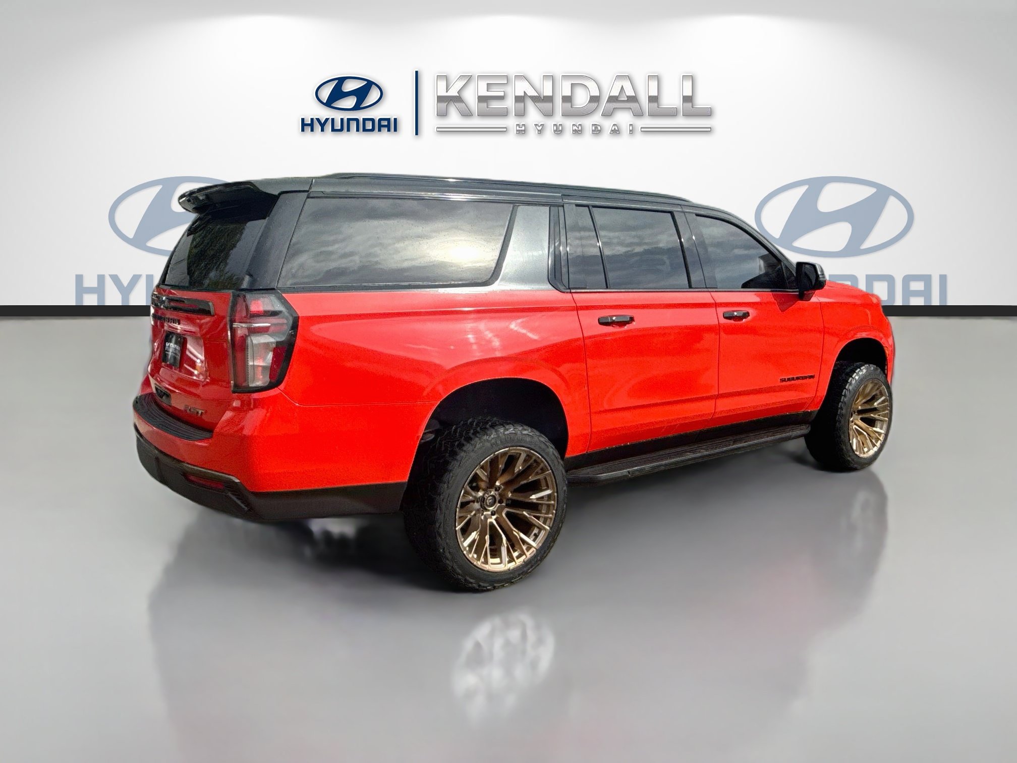 Used 2021 Chevrolet Suburban RST w/ Luxury Package RWD image 6