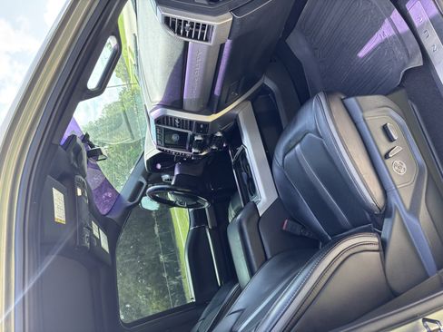Used 2020 Ford F250 Platinum w/ FX4 Off-Road Package AWD/4WD image 13