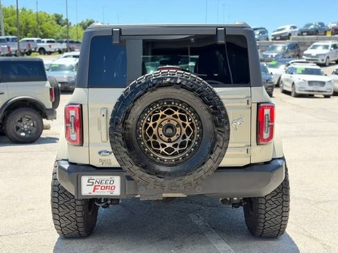 Used 2025 Ford Bronco Outer Banks AWD/4WD image 6
