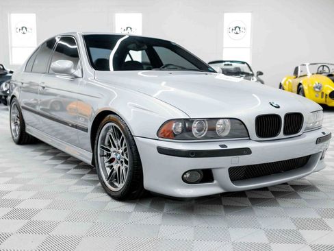 Used 2003 BMW M5 RWD image 5