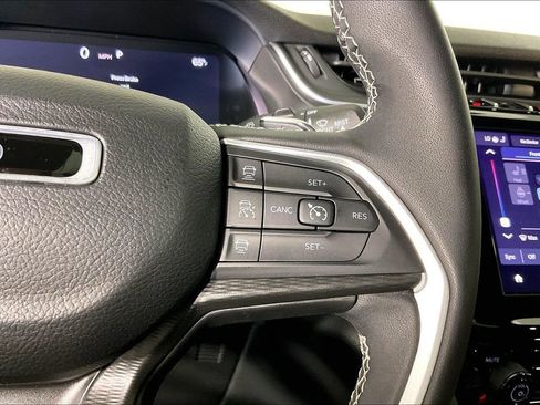 Used 2023 Jeep Grand Cherokee L Laredo AWD/4WD image 29