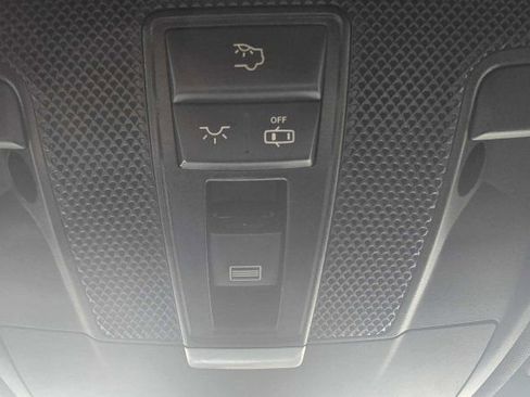 Used 2015 Mercedes-Benz CLA 250 4MATIC image 26