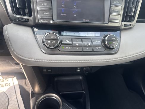 Used 2014 Toyota RAV4 XLE AWD/4WD image 25