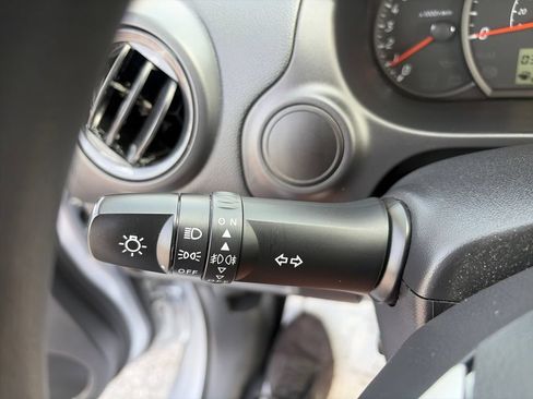 Used 2024 Mitsubishi Mirage ES FWD image 32