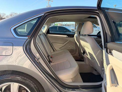 Used 2013 Volkswagen Passat TDI SE FWD image 27