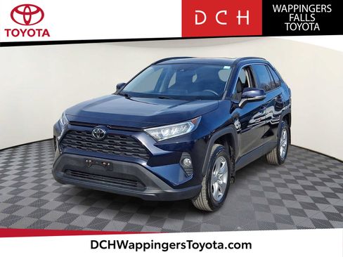 Used 2021 Toyota RAV4 XLE w/ Convenience Package image 1