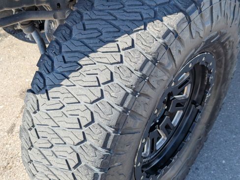 Used 2016 Jeep Wrangler Unlimited Rubicon w/ Connectivity Group AWD/4WD image 43