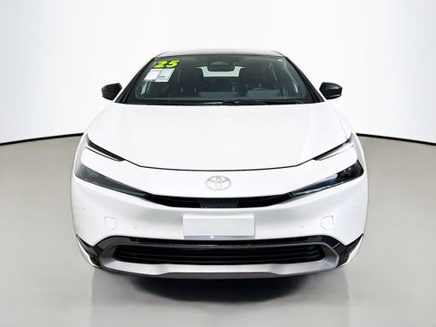 Used 2025 Toyota Prius Limited image 11