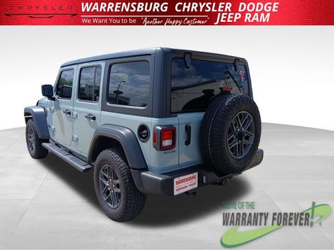 Used 2024 Jeep Wrangler Sport S image 6