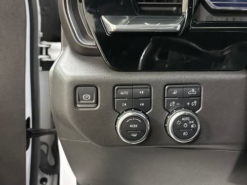 Used 2024 GMC Sierra 1500 SLT w/ SLT Premium Plus Package AWD/4WD image 12