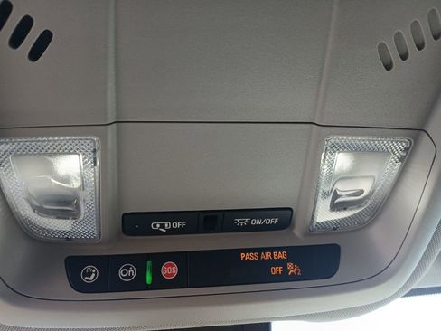 Used 2023 Chevrolet Equinox LT image 18