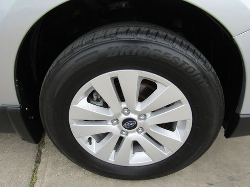 Used 2018 Subaru Outback 2.5i Premium AWD/4WD image 7