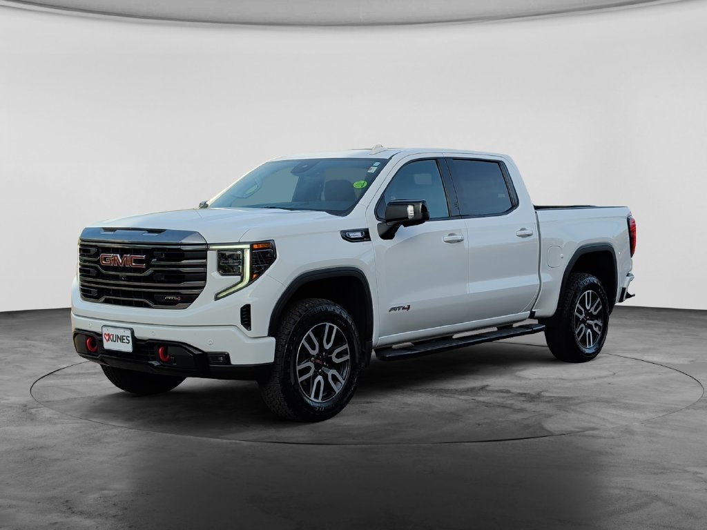 Used 2023 GMC Sierra 1500 AT4 w/ Technology Package AWD/4WD image 3