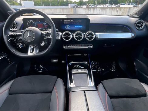 Used 2026 Mercedes-Benz GLB 35 AMG 4MATIC image 16