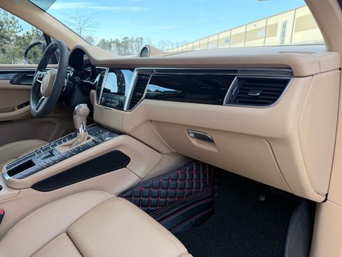 Used 2017 Porsche Macan S image 23