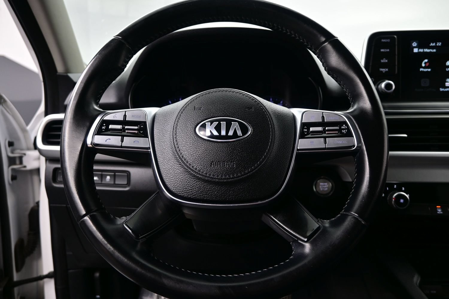 Used 2020 Kia Telluride LX AWD/4WD image 24