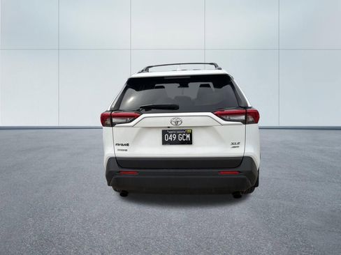 Used 2019 Toyota RAV4 XLE w/ All Weather Liner Package AWD/4WD image 7