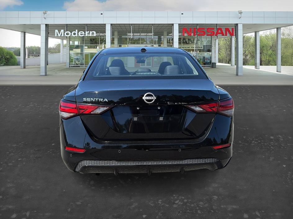 Certified 2025 Nissan Sentra SV FWD image 4