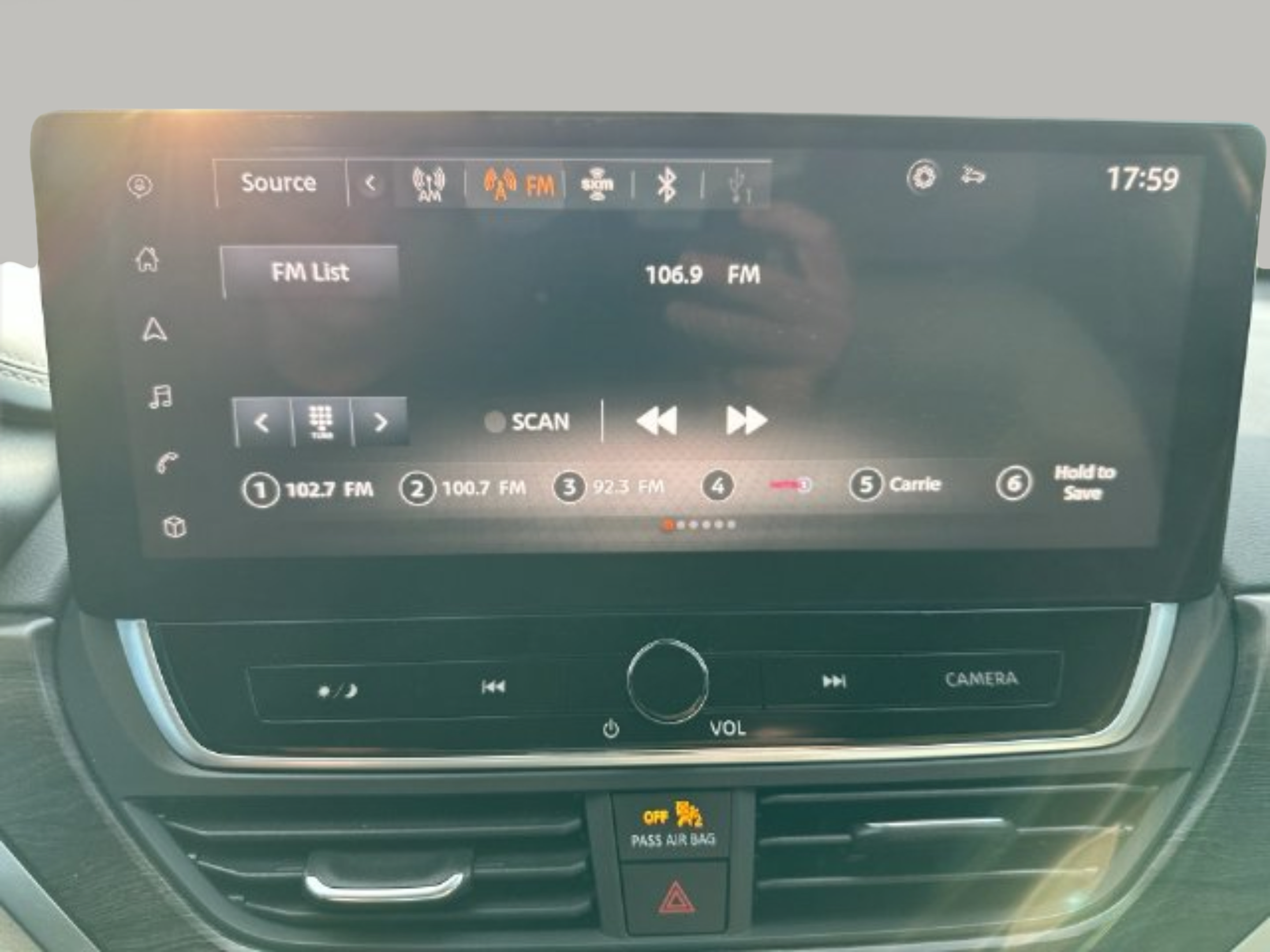 Used 2023 Nissan Altima 2.5 SV w/ SV Premium Package FWD image 12