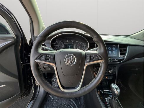 Used 2018 Buick Encore Premium image 27