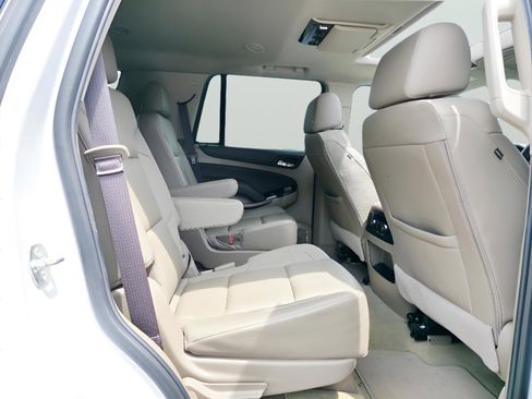 Used 2018 Chevrolet Tahoe LT w/ LT Signature Package AWD/4WD image 18