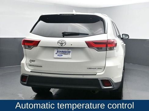 Used 2019 Toyota Highlander Limited image 11