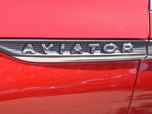 Certified 2026 Lincoln Aviator Reserve AWD/4WD image 42