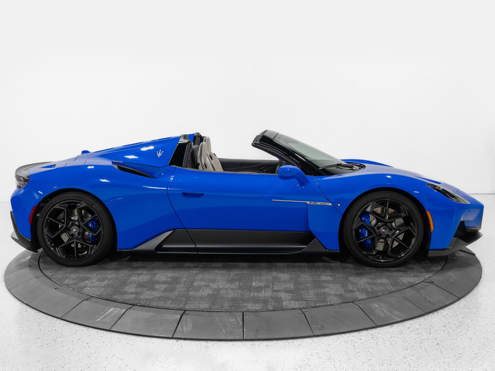 Used 2024 Maserati MC20 Cielo RWD image 11