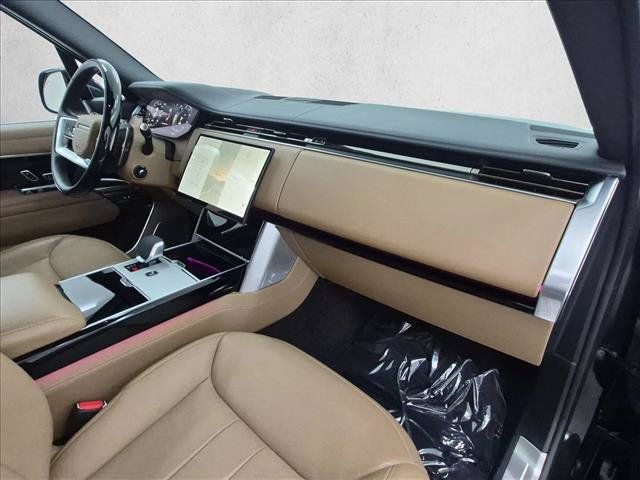 Certified 2025 Land Rover Range Rover Autobiography AWD/4WD image 26